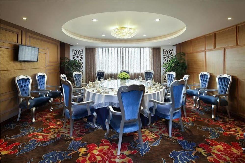 Central Asian Hotel Chengdu Esterno foto